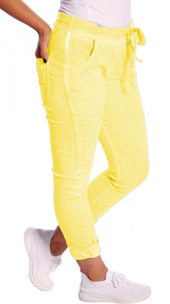Jogpants im stylischen Used Look mit Streifen an der Seite Gelb